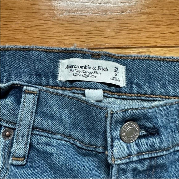 A&F Flared Jeans - Picture 4 of 6